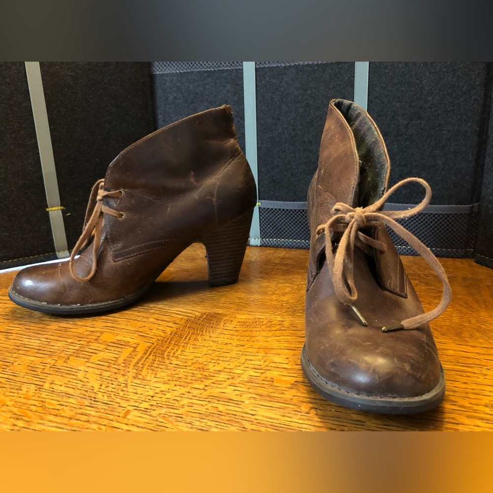 Indigo Brown Leather Boots with Chunky Heel